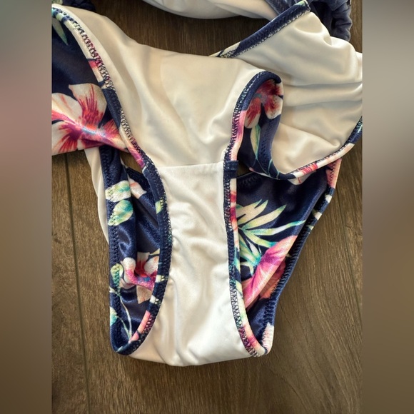 Victoria’s Secret Pink One Piece Cut Out Velvet Hawaiian Print Swimsuit Size Med - Picture 12 of 15